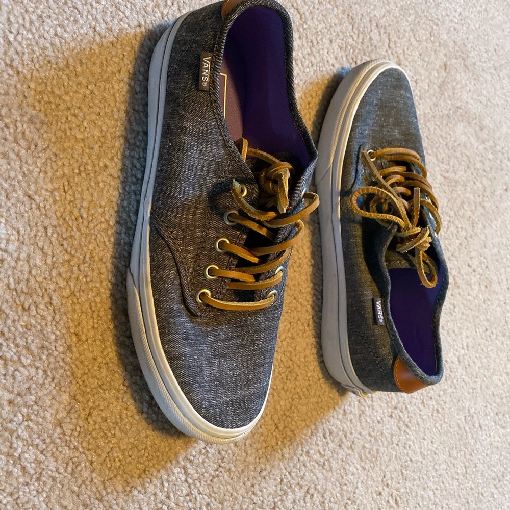 Vans - Picture 2 of 3